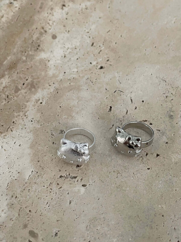 F05 經典復古磨砂亮面Kitty戒指