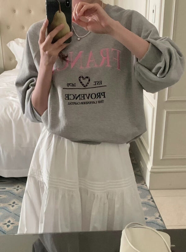 F21 曼哈頓少女刺繡圓領寬鬆衛衣