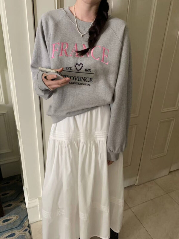 F21 曼哈頓少女刺繡圓領寬鬆衛衣