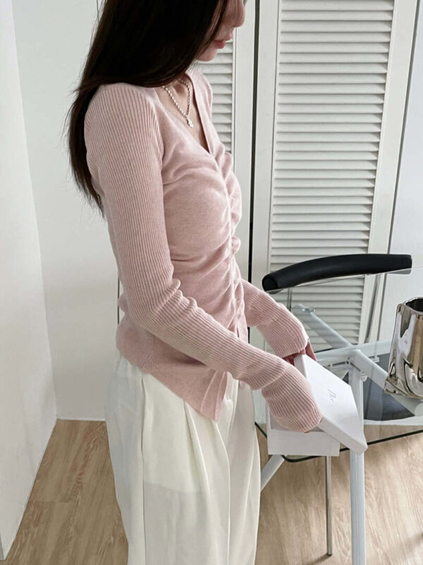 G15 Ellie 艾利兒V領針織上衣 tee