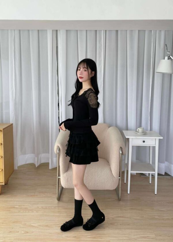 K27 秀拉蕾絲設計感柔軟tee