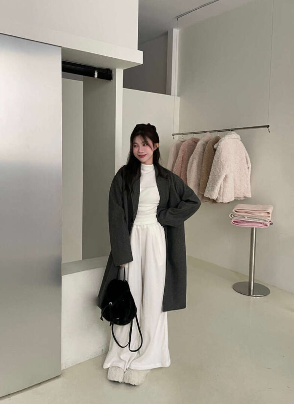 J32 "現貨" 柏林少女日常羊毛翻領長款大衣外套