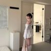 N53 希拉斜肩捲木耳邊小裙子設計上衣