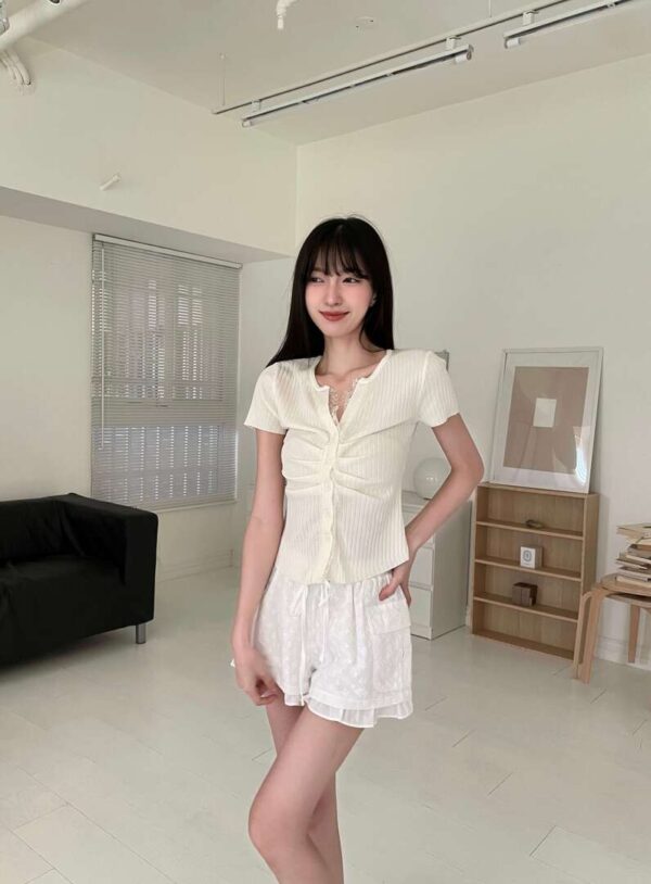 P16 歐瑞安娜的抓皺柔軟蕾絲T-shirt