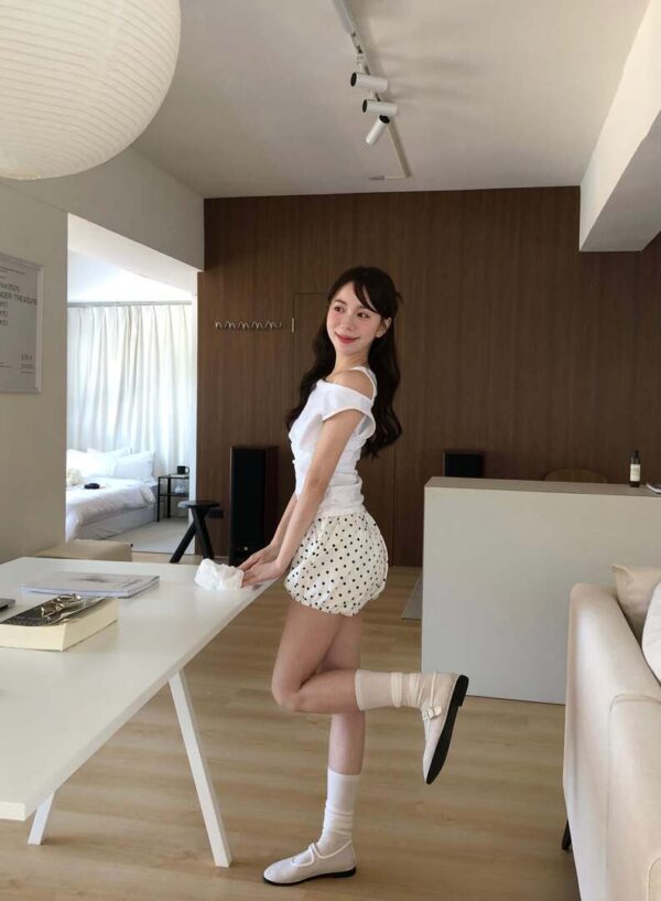 T73 梅莉艾爾的愛神小閃鑽假兩件背心一字領上衣