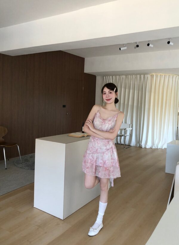 T68 Esther艾絲特的夢幻暈染玫瑰後綁帶洋裝
