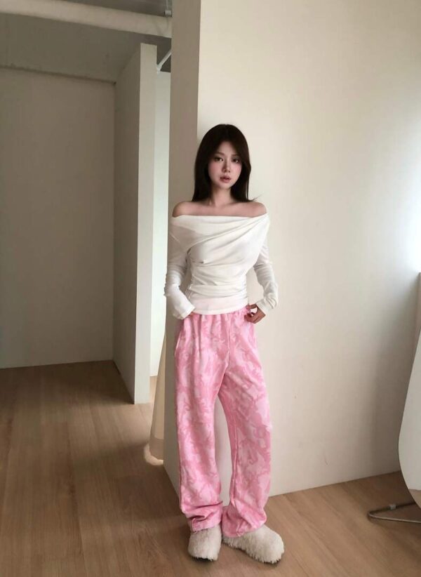 V12 Aila 艾拉的設計師刺繡薄款迷彩棉褲