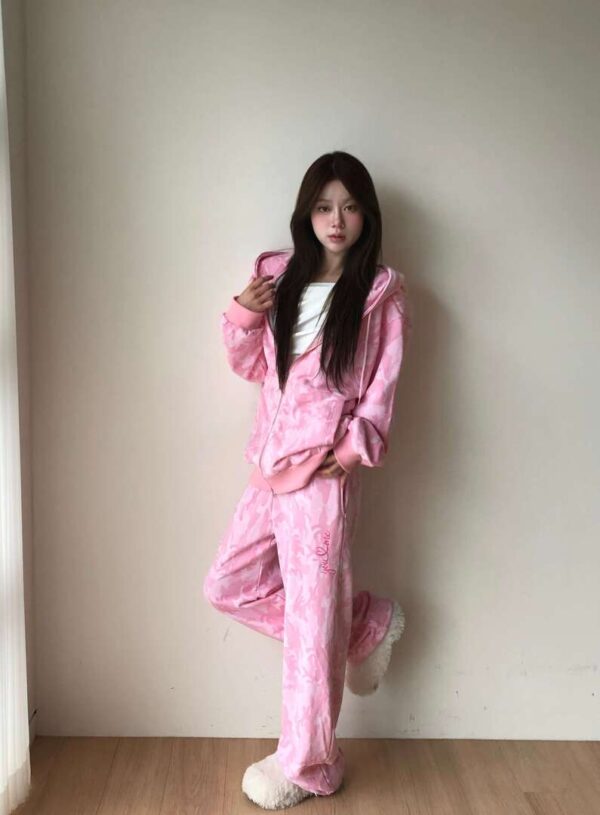 V12 Aila 艾拉的設計師刺繡薄款迷彩棉褲