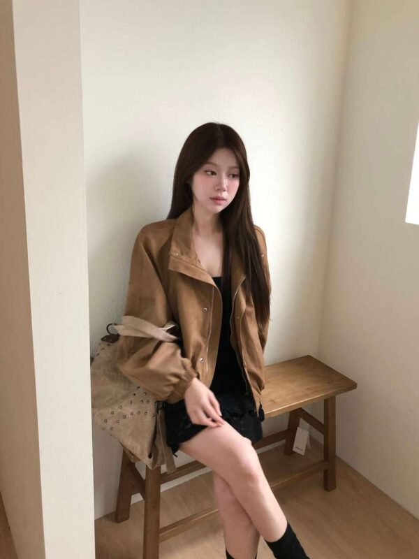 V23 Elara艾拉娜的奶油焦糖薄款麂皮外套