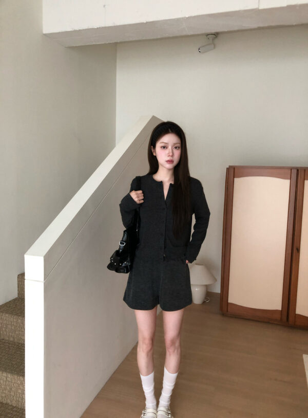 1 (93) V26 Piccadilly皮卡迪利的鬆緊腰彈力針織短褲