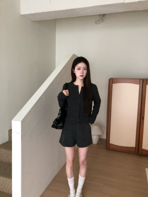 V18 戴安娜的百搭柔軟薄針織上衣外套
