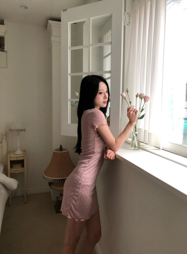 1 (9) V46 Veron薇洛恩的柔粉碎花洋裝