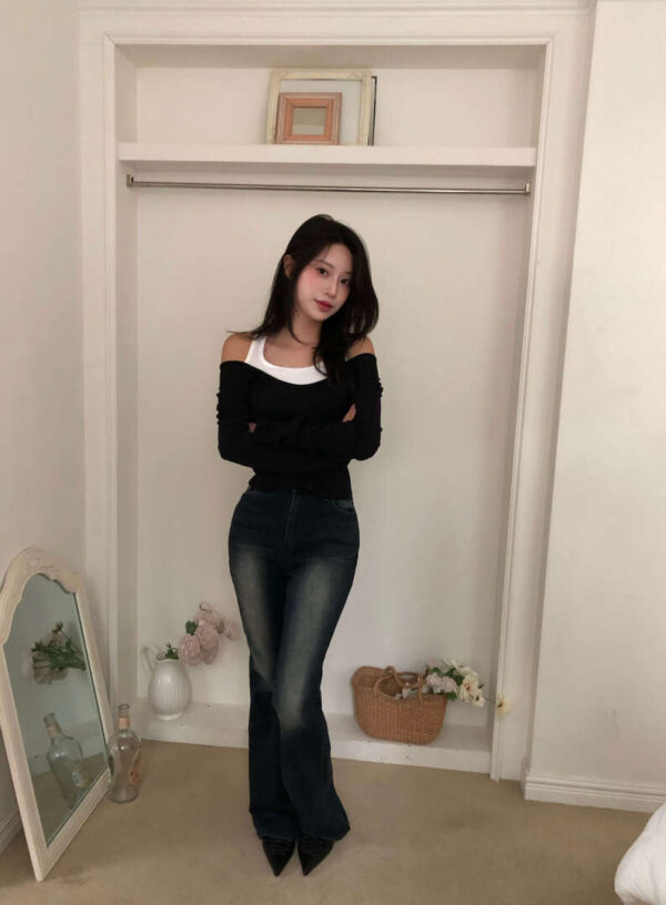 2 V56 克羅貝娜的薄款彈力顯瘦喇叭牛仔褲