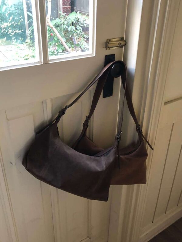 W49 Nottingham諾丁漢的麂皮側背包