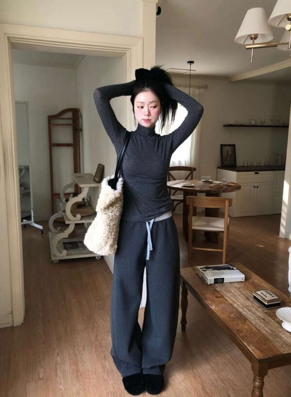 W23 愛瑪的設計師柔軟針織半高領打底tee