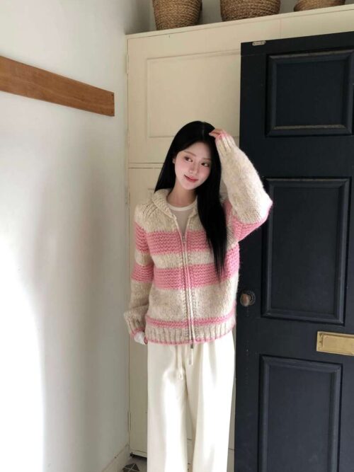 W15 科馬爾的小翻領柔軟條紋針織外套