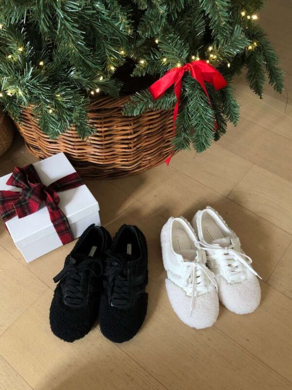 Y38 溫特的拼接羊毛絨毛球鞋