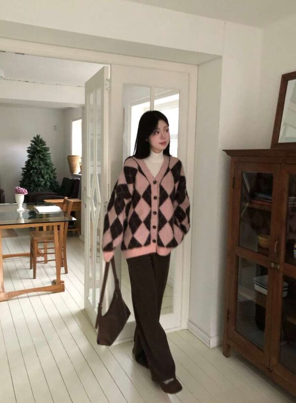 W30 羅茜的草莓可麗露菱格毛毛外套