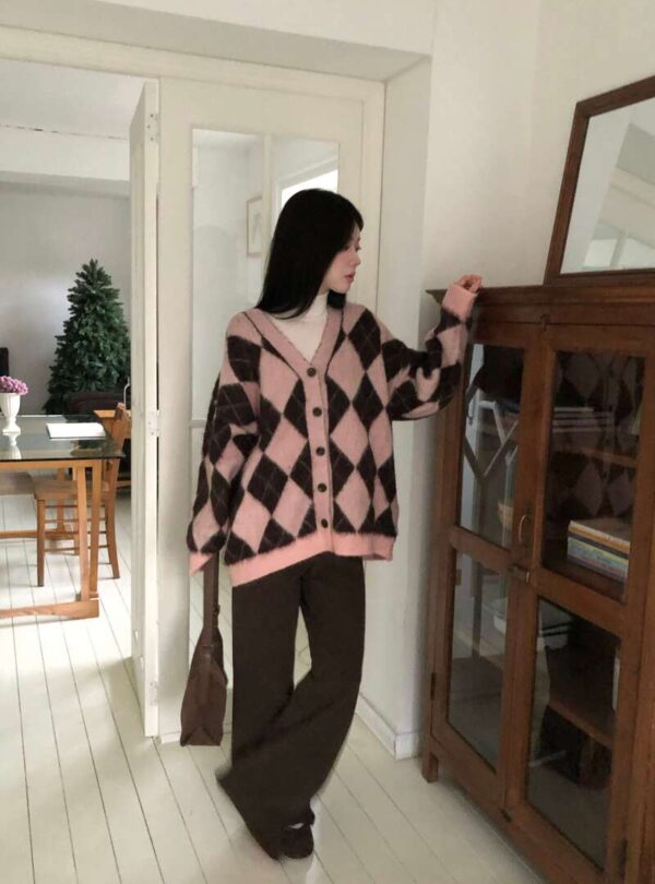 W30 羅茜的草莓可麗露菱格毛毛外套