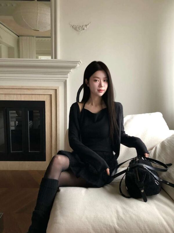 Y31 倫敦女孩的針織假兩件掛脖背心+外套set