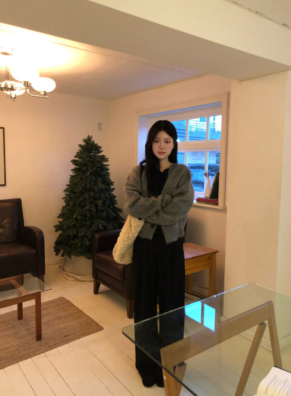 1 (44) W27 愛丁堡的柔軟斜肩打底針織tee