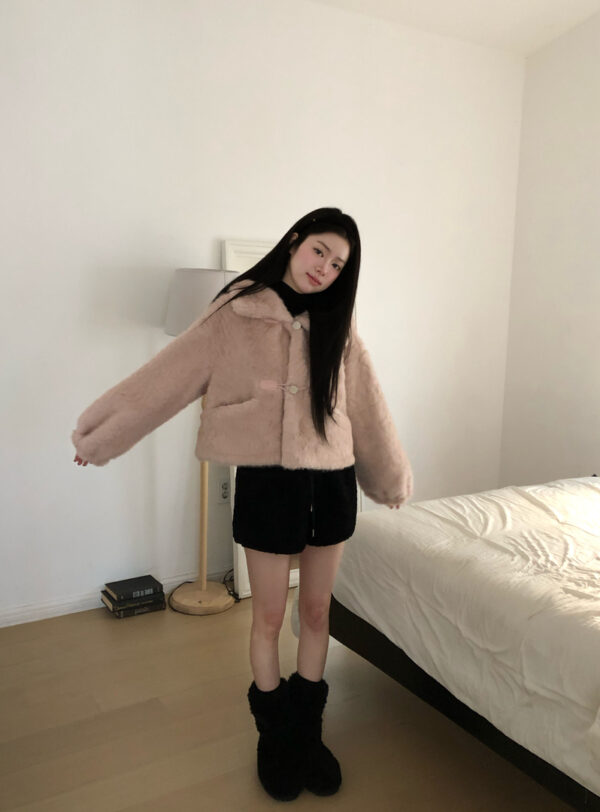 Y13 Bella貝拉的綿羊軟絨毛小斗篷外套