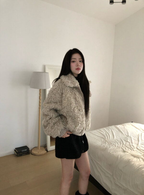 Y29 Giverny吉維妮的捲Q小羊毛外套