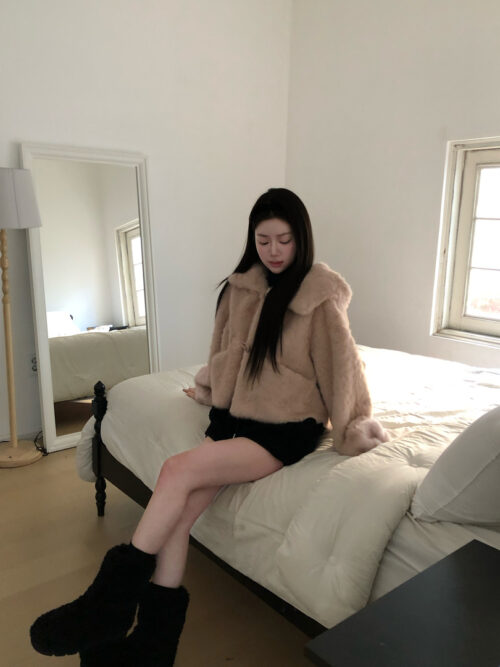 Y13 Bella貝拉的綿羊軟絨毛小斗篷外套