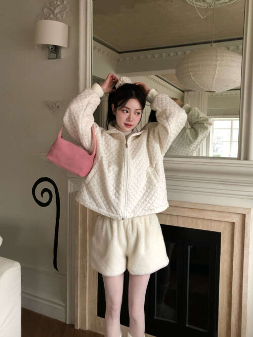 Y33 埃莉諾的小綿羊毛毛鬆緊腰短褲