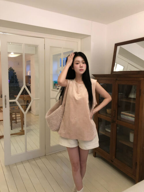 W50 布列塔尼的粉色麂皮背心