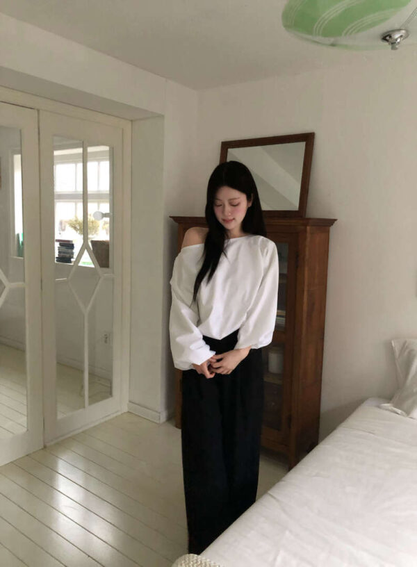 8 W12 Lillian莉莉安的斜肩襯衫上衣