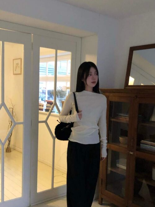 W27 愛丁堡的柔軟斜肩打底針織tee