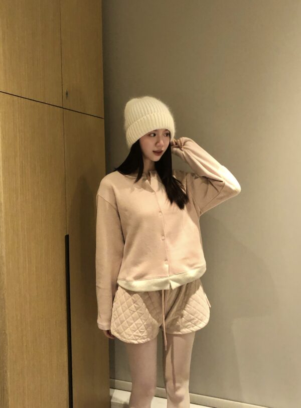 Y04 Serafie瑟拉菲的愛心格紋柔粉拼接針織上衣