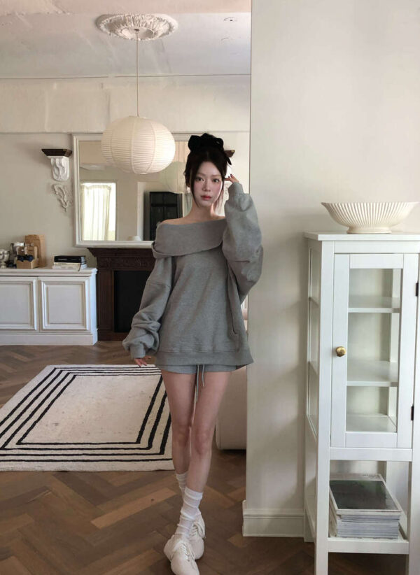 Z13 Selena賽琳娜的設計師一字領帽t上衣