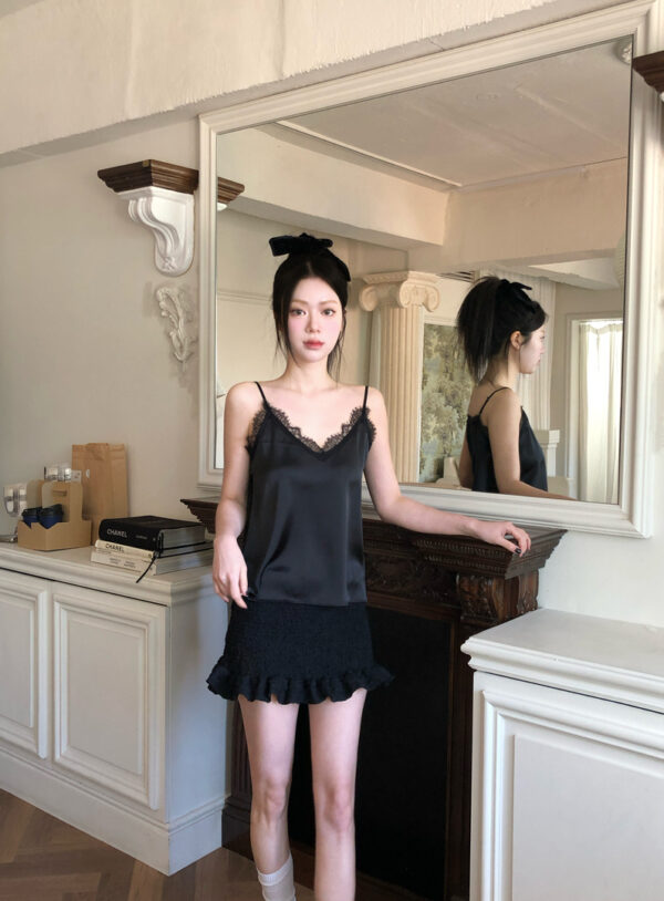 Z40 Nessa奈莎的緞面蕾絲背心