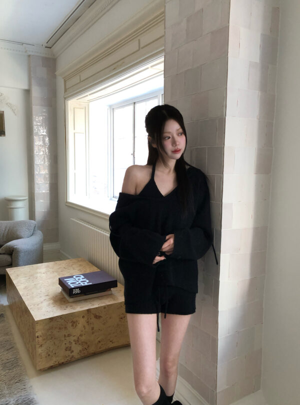 Z15 Thea西婭的法式柔軟針織繞脖背心+短褲