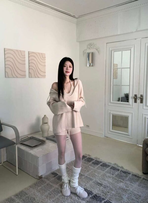 Z15 Thea西婭的法式柔軟針織繞脖背心+短褲