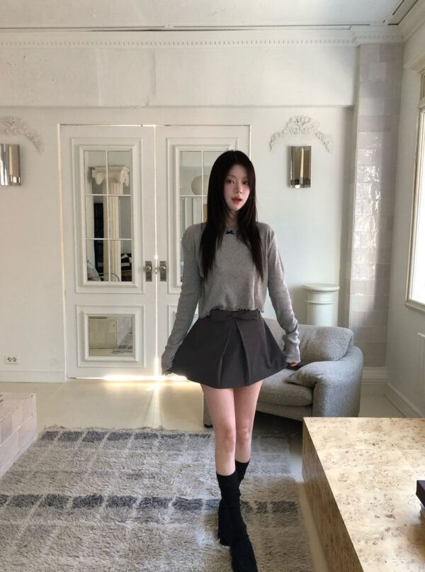 Z06 雷諾瓦的小蝴蝶結捲邊針織上衣