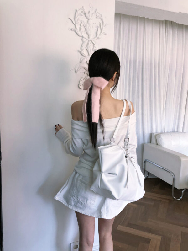 Z50 維爾拉的柔軟針織平口一字領上衣