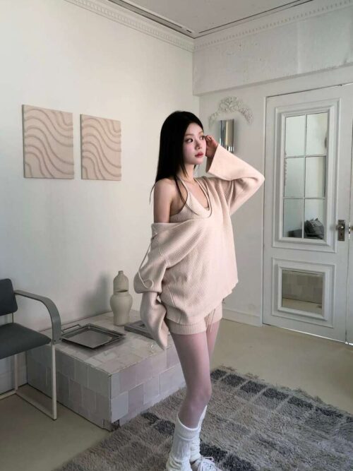 Z15 Thea西婭的法式柔軟針織繞脖背心+短褲