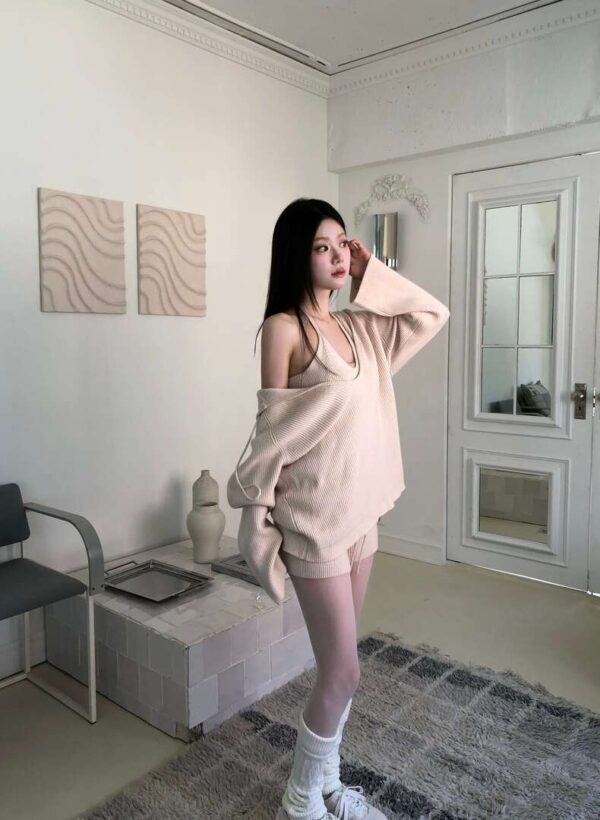 Z15 Thea西婭的法式柔軟針織繞脖背心+短褲