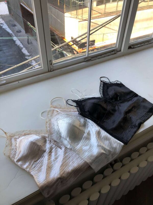 Z17 娜拉的緞面珍珠玫瑰蕾絲bra top背心