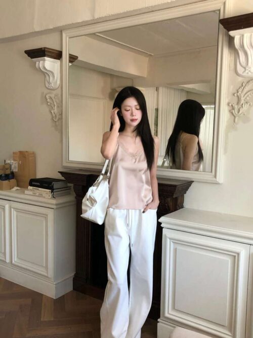 Z40 Nessa奈莎的緞面蕾絲背心