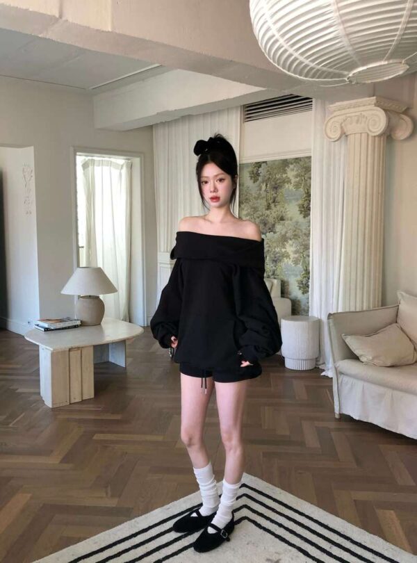 Z13 Selena賽琳娜的設計師一字領帽t上衣