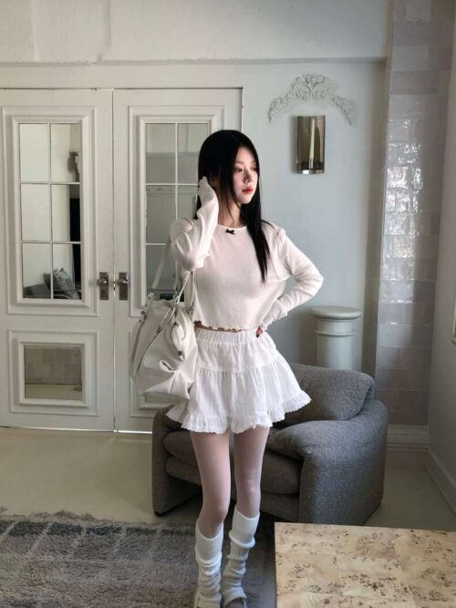 Z06 雷諾瓦的小蝴蝶結捲邊針織上衣