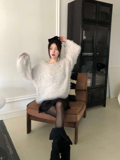 Z26 伊瓦爾的法式柔軟毛毛針織上衣