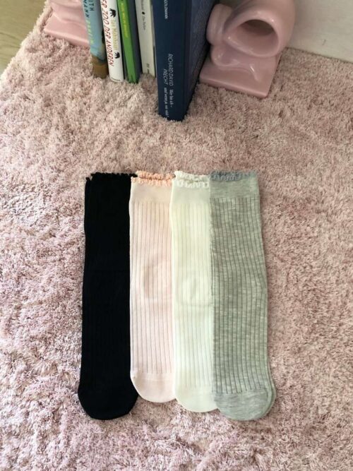 AB33 布魯克琳的奶油素色捲邊長襪