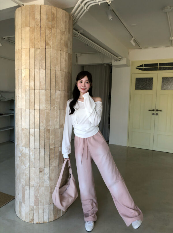 AB06 優雅黛西的斜肩腰身柔軟天絲上衣