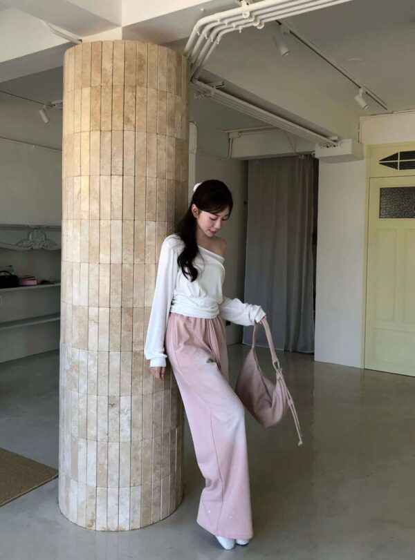 AB06 優雅黛西的斜肩腰身柔軟天絲上衣