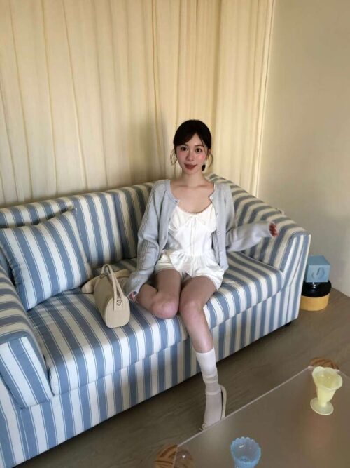 AB24 Lily莉莉的小蕾絲緞面蝴蝶結背心